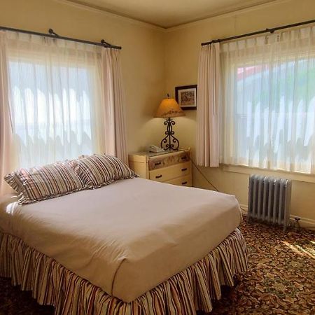 לון פיין Historic Dow Hotel מראה חיצוני תמונה