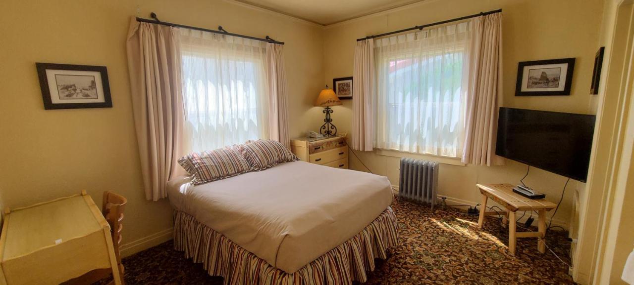 לון פיין Historic Dow Hotel מראה חיצוני תמונה